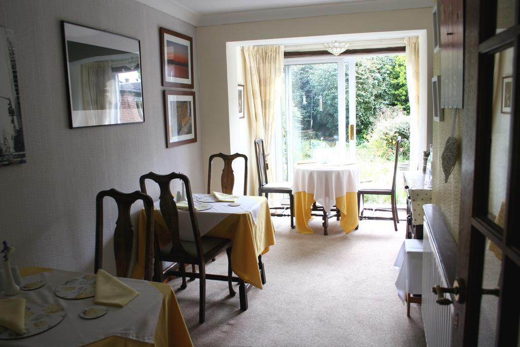 Mere Cottage B & B Alsager Exterior foto
